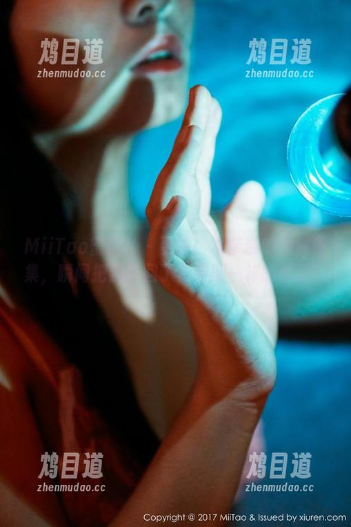 MiiTao蜜桃社 - 更新！木奈奈的网袜图集，瞬间把我带回了青春期一样的悸动！