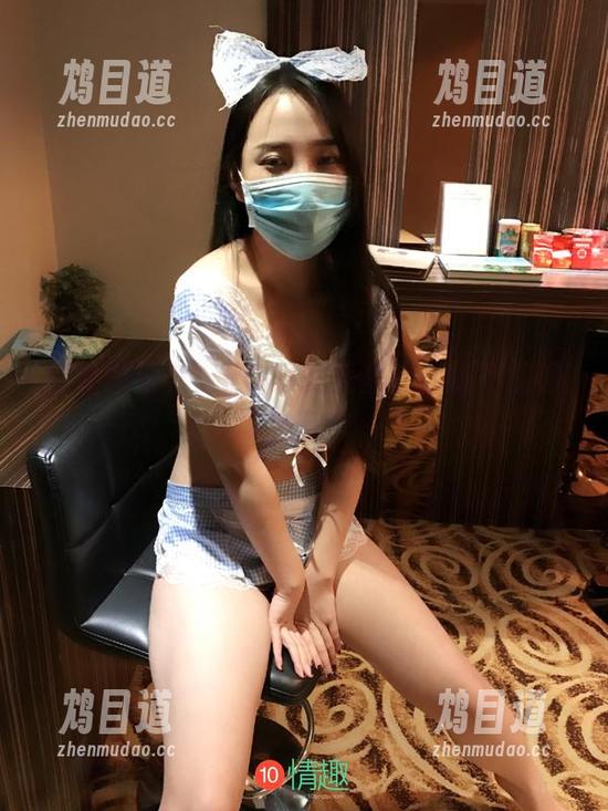 空姐制服套，ROSI的美图让你忍不住想上天！