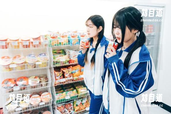 最新！Sonson(손손)的作品集中，有一份女仆礼物会让你心跳加速。
