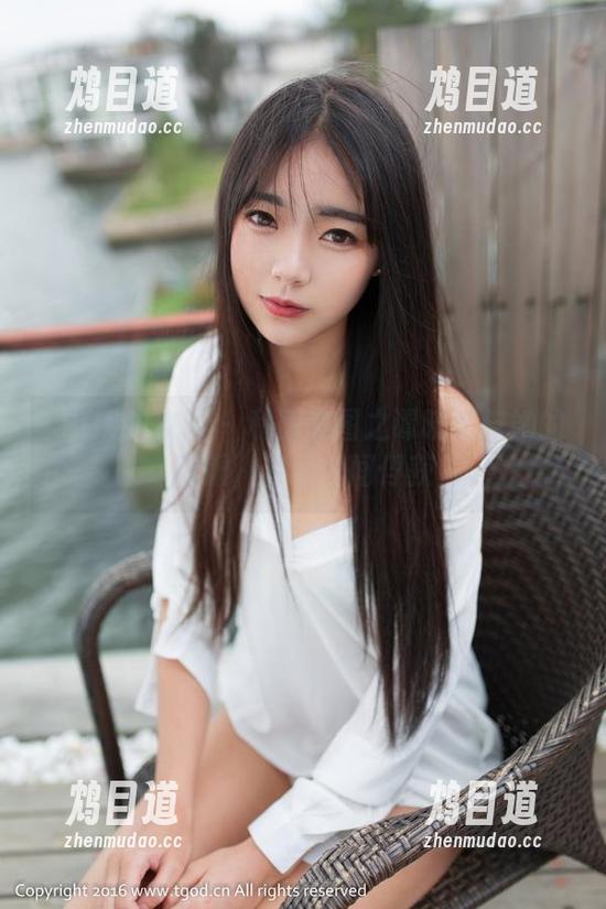 TGOD推女神-谭晓彤 TGOD推女神 - 私房美图之谭晓彤与她的制服,将我瞬间俘获