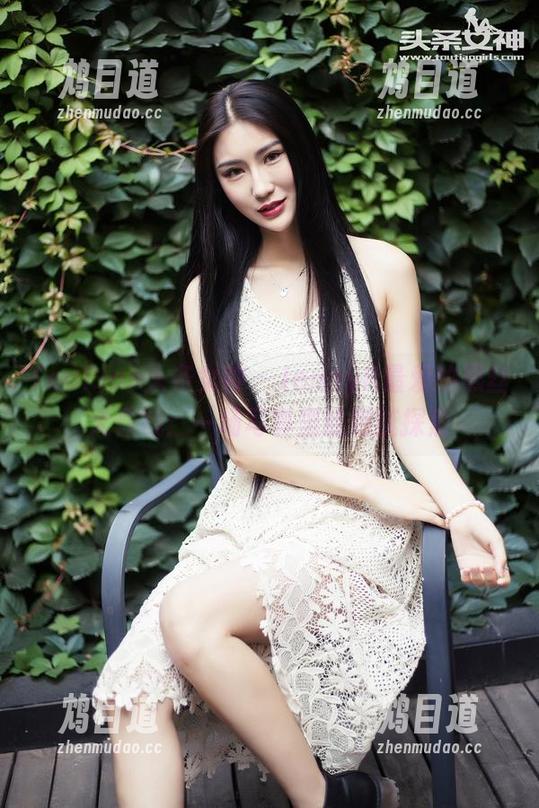 TouTiao头条女神-JennyR TouTiao头条女神 - JennyR最爱的黑丝大作战:一场写真里的细腻探索