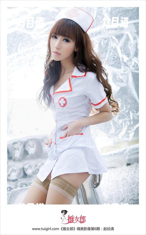 TuiGirl推女郎 - 怎么可能不分享何奕恋的泳池套图，水面下的秘密怕是藏不住了吧！