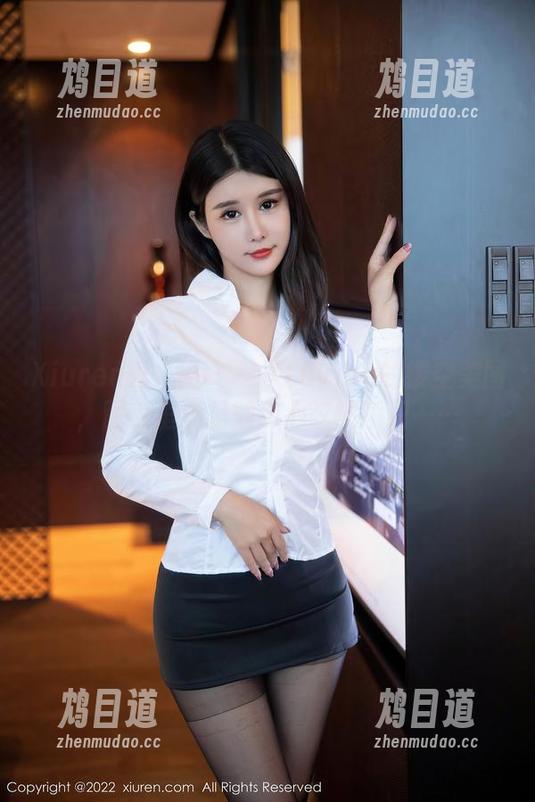 Xiuren秀人网 - 一探Luvian的镂空美图，图包里满是触动心弦的瞬间……