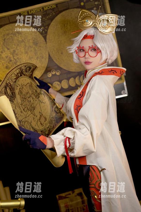 ZinieQ 探索ZinieQ的定制女王作品:光影间的小奇迹