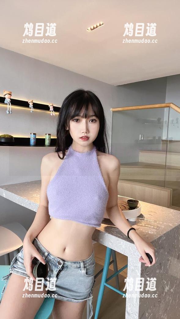 不呆猫的写真探索：居家猫猫女友的秘密花园