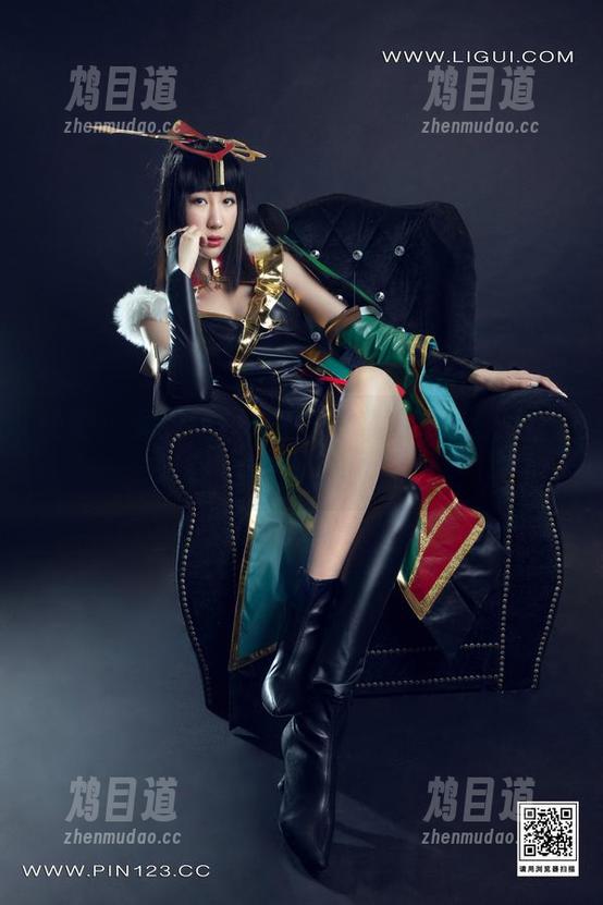丽柜 - 免费美图来袭：由美带你上天台，感受风的轻吻！