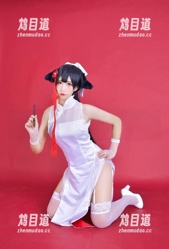 铲屎官的偷懒生活：九曲Jean与她的碧蓝航线獒犬写真图册！