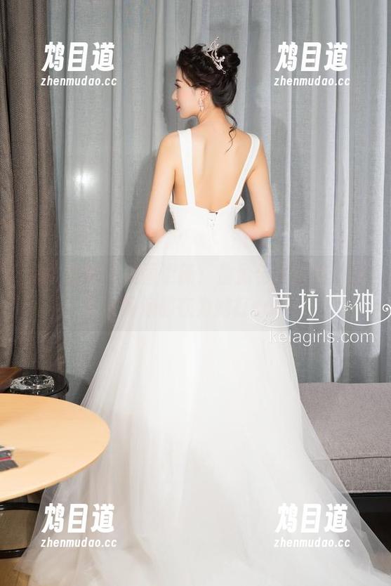 克拉女神-盈盈 克拉女神 - 美图更新:盈盈与比基尼,仿佛连海浪都在为她打call!