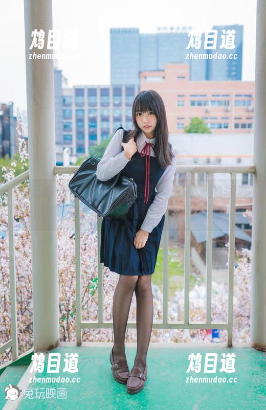 兔玩映画 兔玩映画:房间里的夏天隐藏很深的写真合集,看看阳光和影子聊了什么。