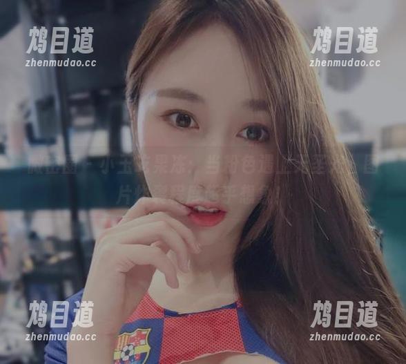 微密圈 - 小玉吃果冻：当粉色遇上无圣光，图片炸裂程度超乎想象！