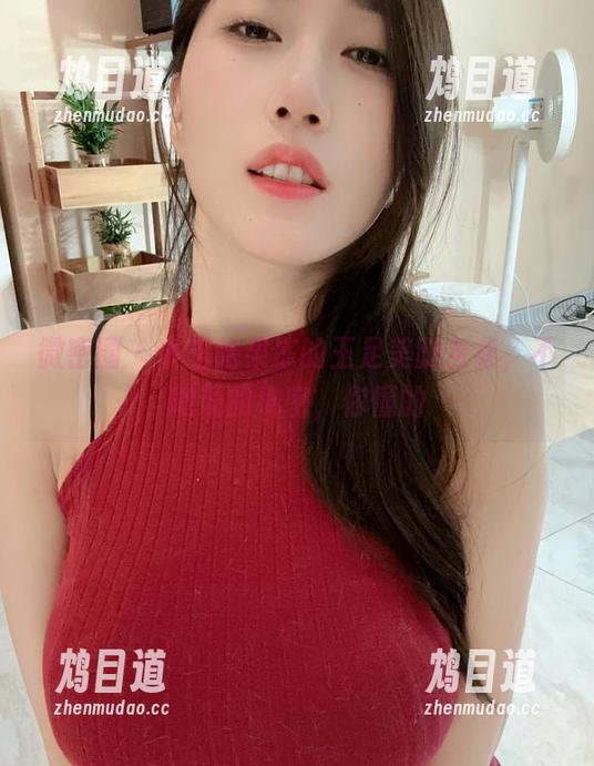 微密圈 - 小玉吃果冻的玉足美腿合集，不能说的秘密，你懂的