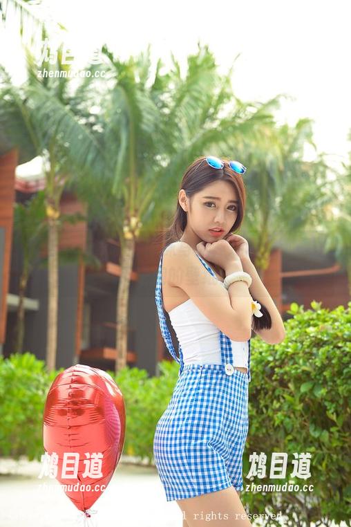 推女神 - 谭晓彤棉袜写真，连墙壁都想投怀送抱的壁纸！
