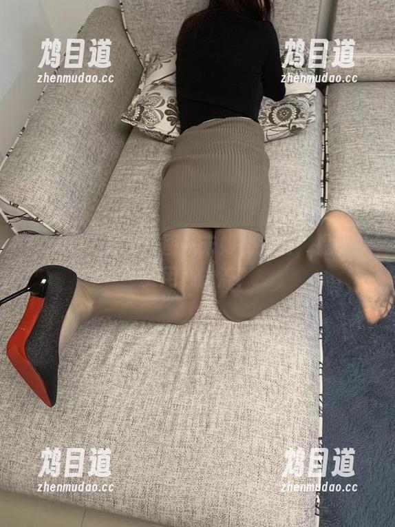 提袜少女 微密圈 - 短裙美图从未如此生动,提袜少女用心拉满!