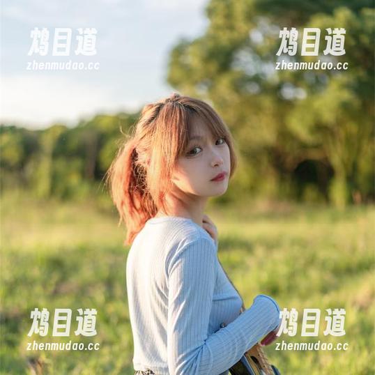 偷偷下载梨瑾瑾的白丝高清图，忍不住想分享给小伙伴！