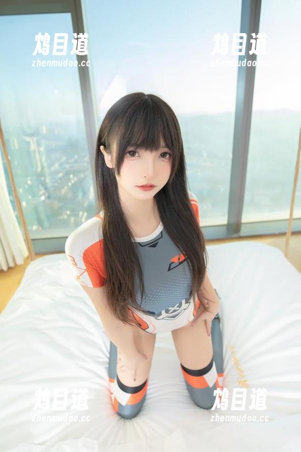 神乐坂真冬校服合集：每一张都是青春的信号