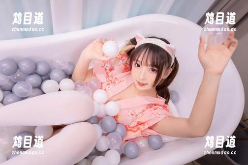 神乐坂真冬泳池之约：来场不可思议的cos合集吧！