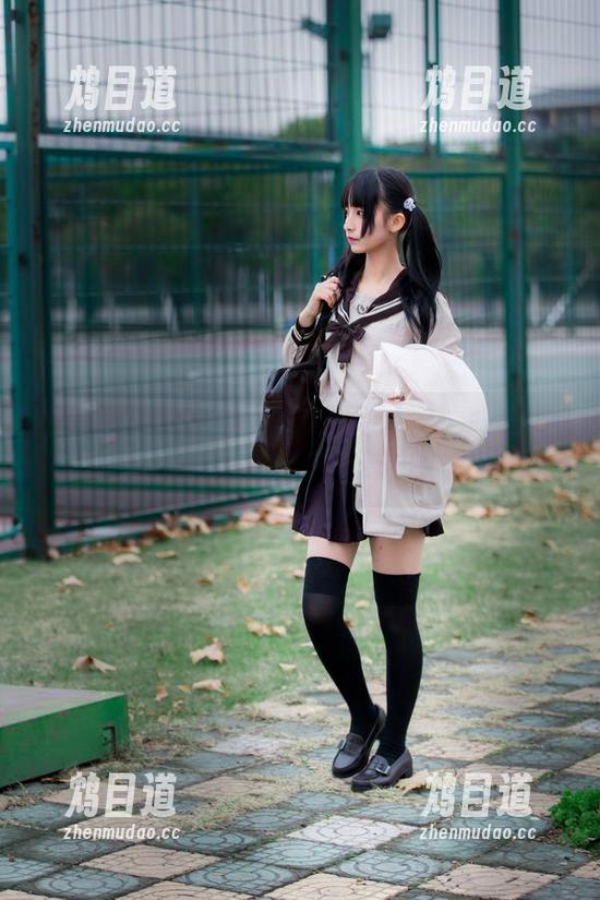 最新力作来袭！神乐坂真冬的JK制服-第一版，这个冬天有点热