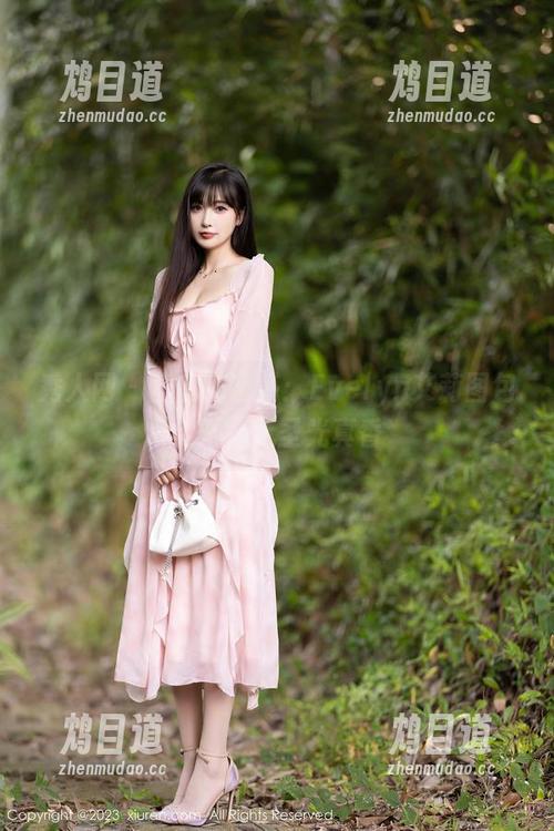 秀人网-Evelyn艾莉 秀人网 - 蕾丝的诱惑:Evelyn艾莉图包全开,无圣光真香