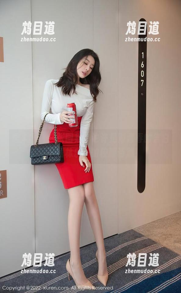 秀人网 - 一张图集，也许是对青春的告白：下载林乐一的校服诗篇！