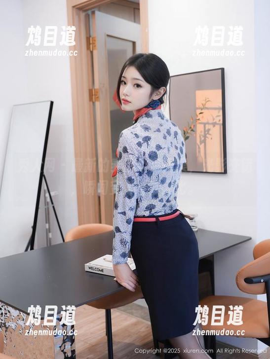 秀人网 - 最新的麦田浴室图集，光影交错，瞬间变得奇妙无比。