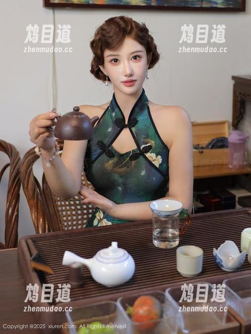 秀人网 - “面具下的黄乐然：高跟黑丝图集带你看见不一样的光彩”——写真中的迷雾