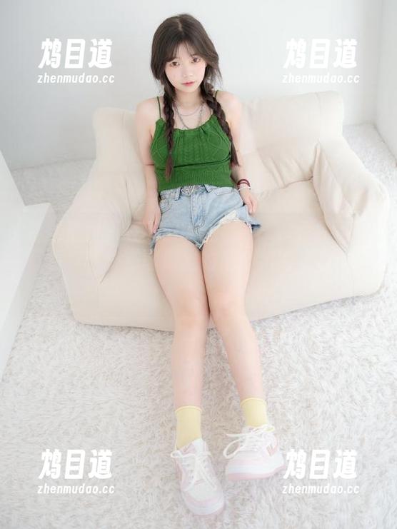 紧急企划-樱樱樱可 紧急企划 - 豆荚般的油亮——樱樱樱可的写真,收藏在图库里的某个角落,格外迷人。