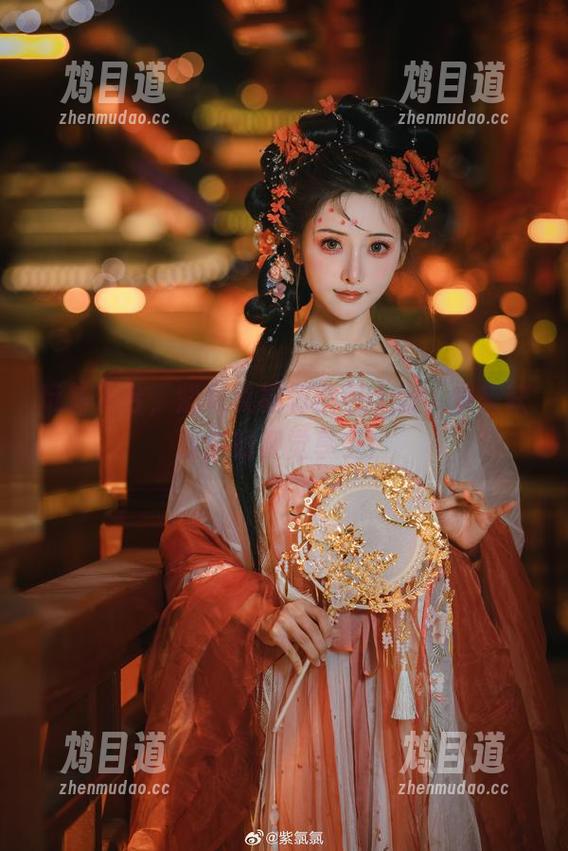 玩转天台，紫氯氯福利图包上线，快来获取你的视觉享受！