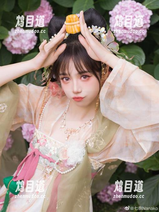好莱坞都嫉妒的腿！贰加六的美腿分享，绝对让你心跳加速！