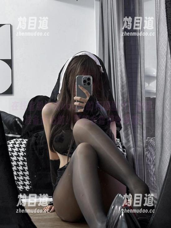 在线查看阿薰kaOri的和服图片，提醒：准备好心脏！可能会暂停呼吸哦。